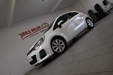Kia Rio CVVT Attraction