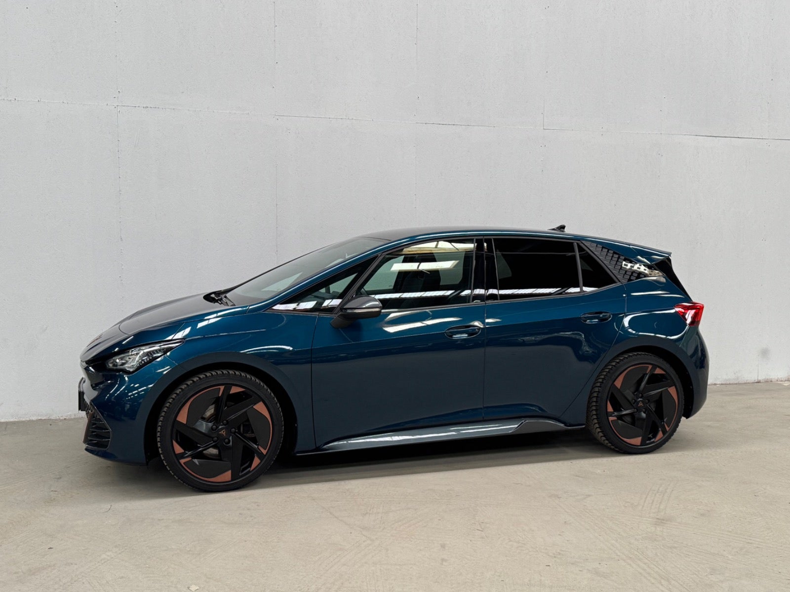 Cupra Born Dinamica Pack High A