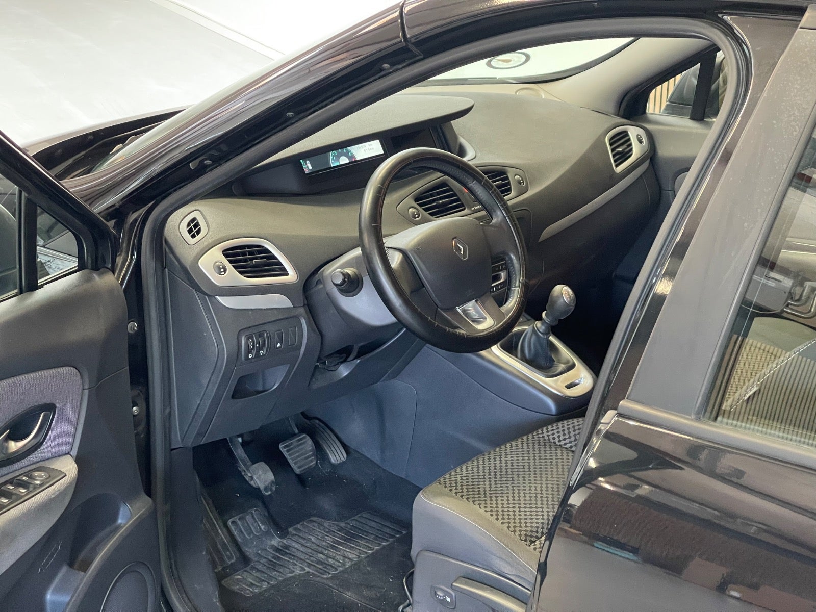 Billede af Renault Grand Scenic III 1,5 dCi 110 Authentique+ 7prs