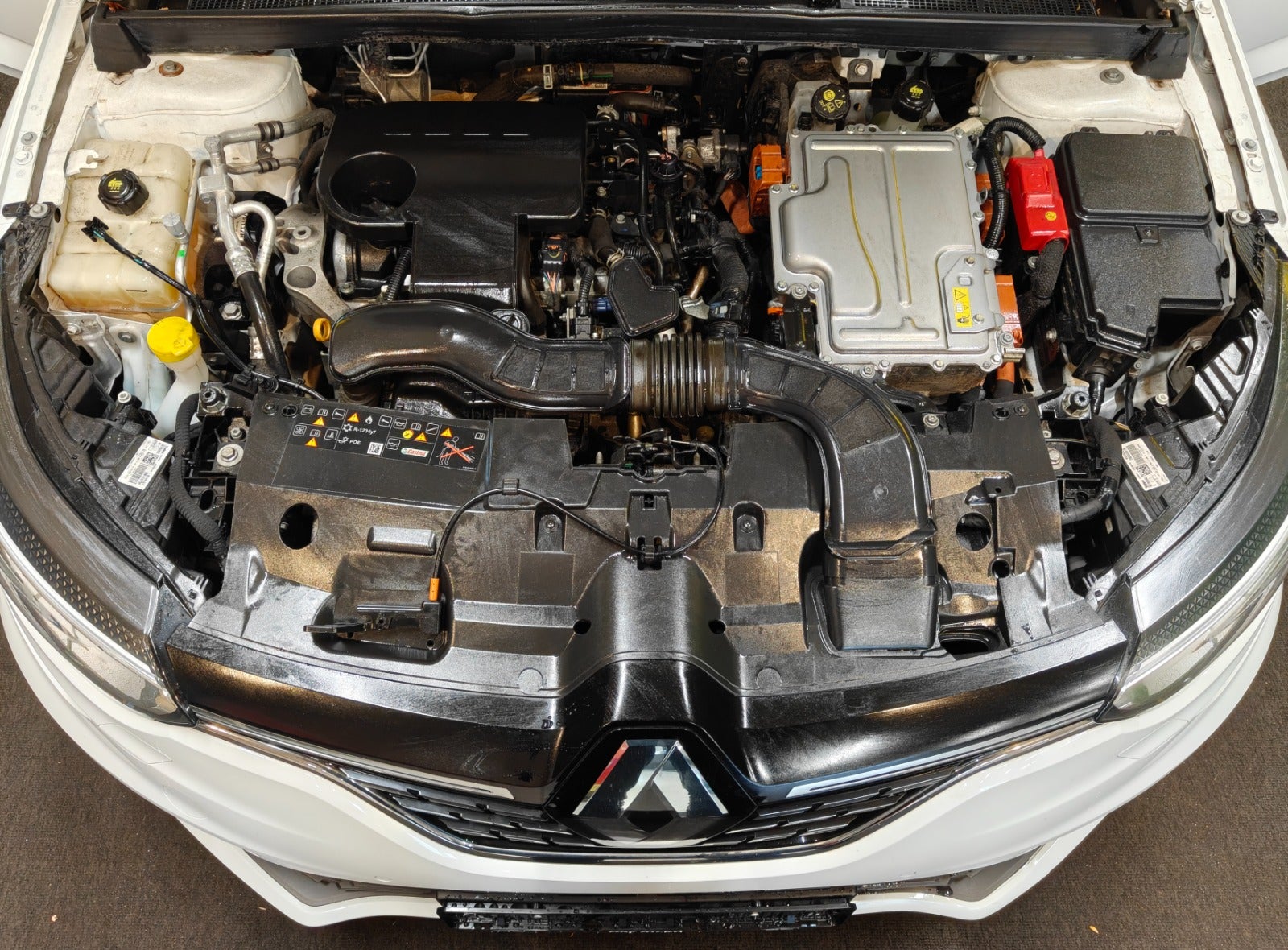 Billede af Renault Megane IV 1,6 E-Tech Zen Sport Tourer