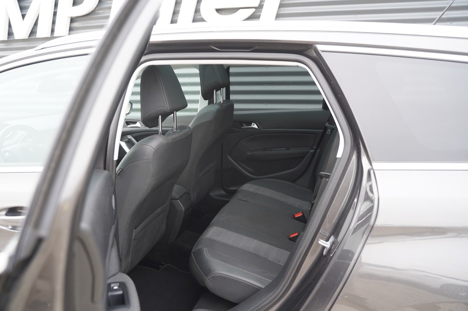 Billede af Peugeot 308 1,6 BlueHDi 120 Selection Sky SW