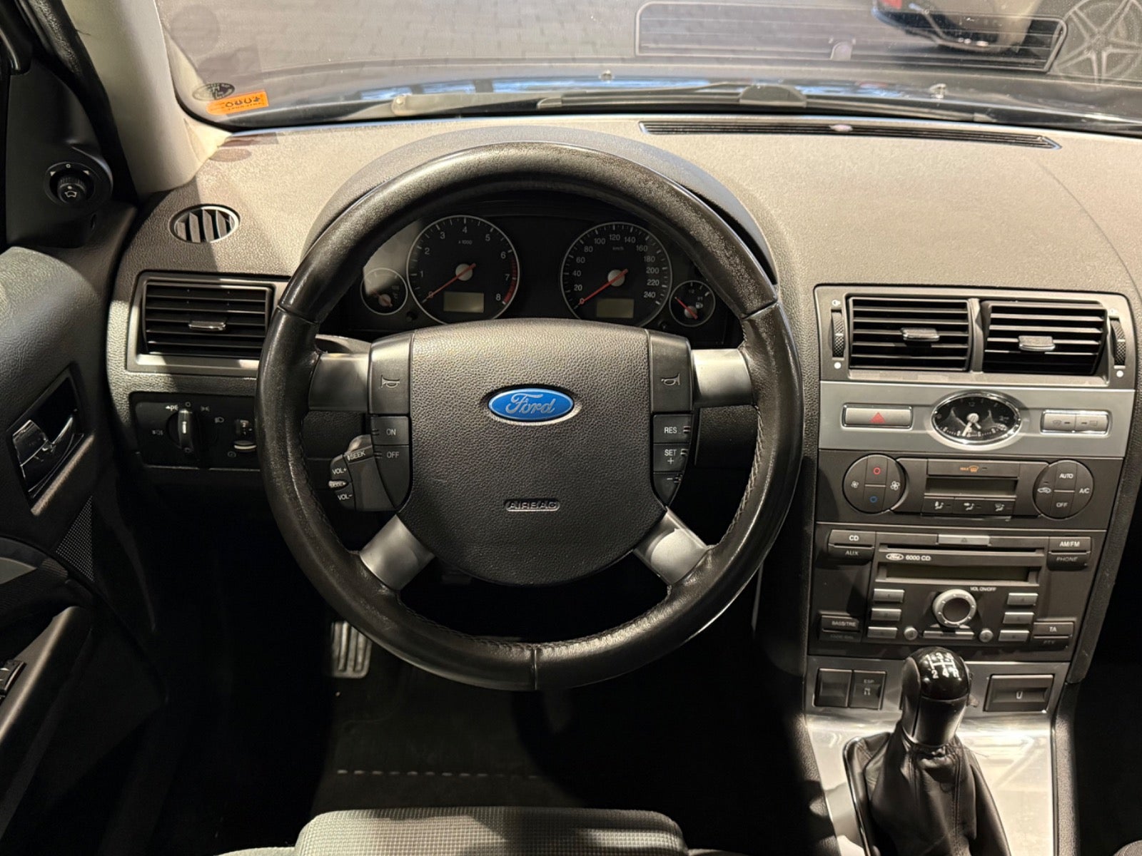 Billede af Ford Mondeo 1,8 110 Ambiente stc.