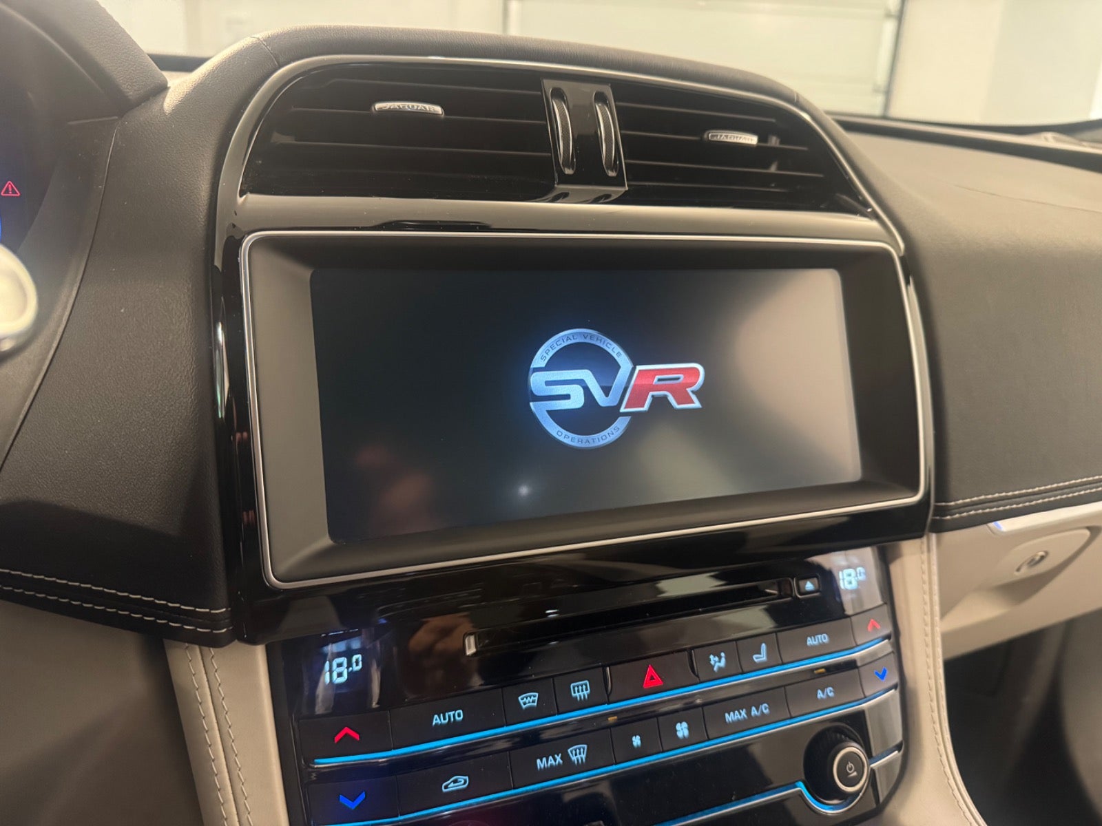 Jaguar – F-Pace