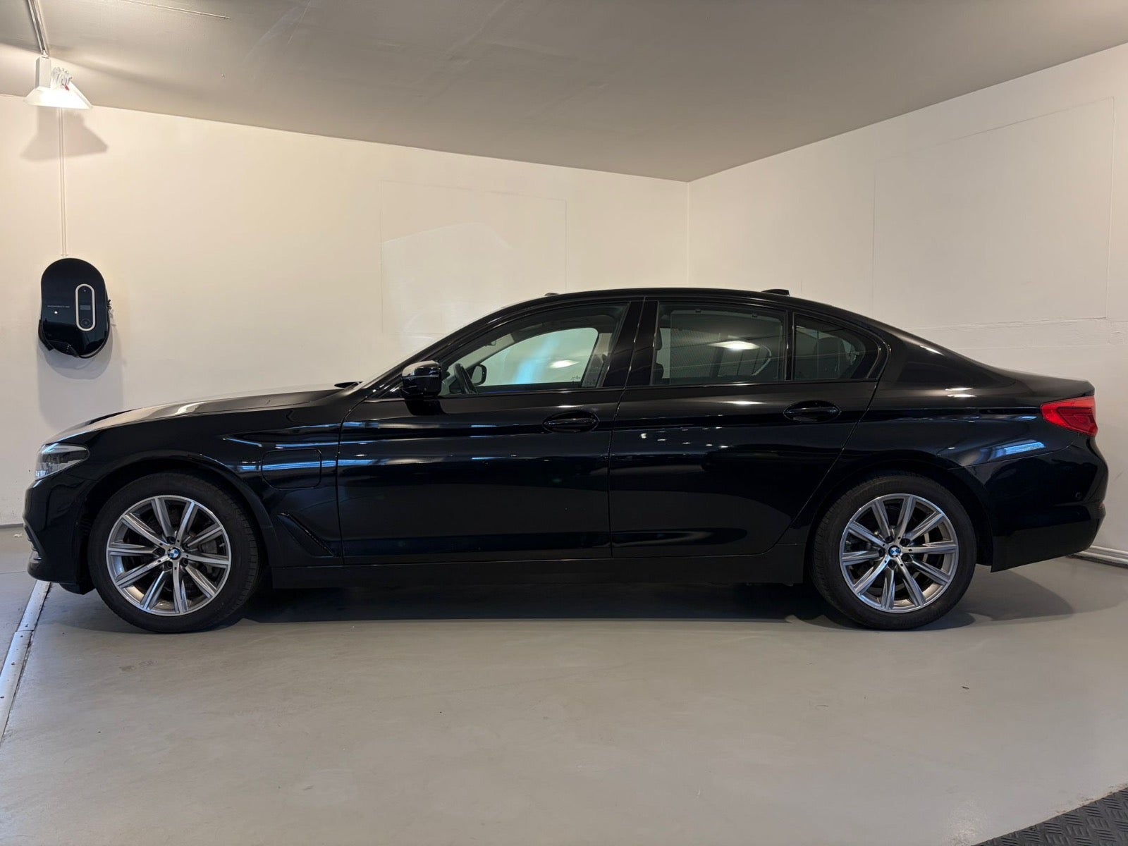 BMW – 530e