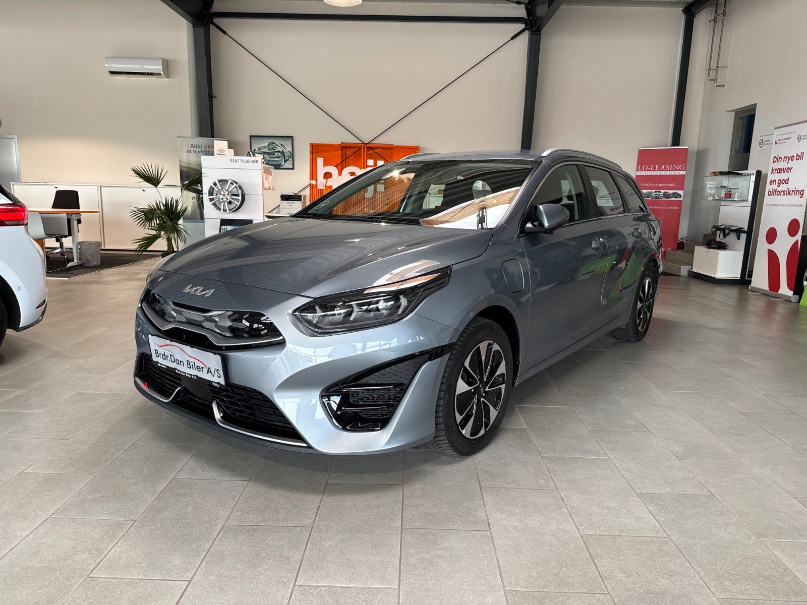 Billede af Kia Ceed 1,6 PHEV Prestige SW DCT