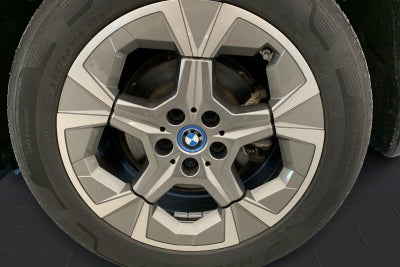 BMW iX1 xDrive30 X-Line