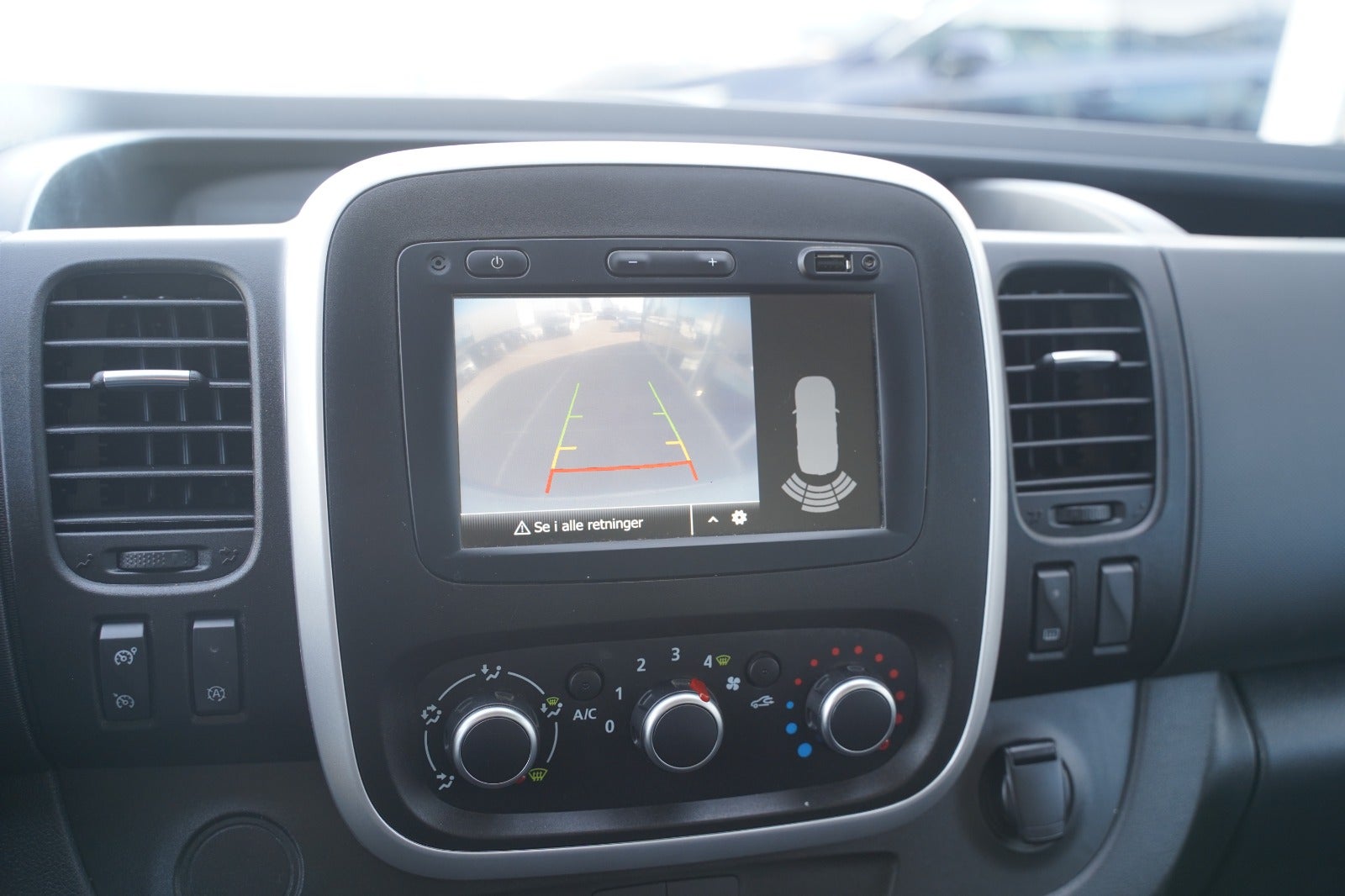 Billede af Renault Trafic T29 2,0 dCi 120 L2H1