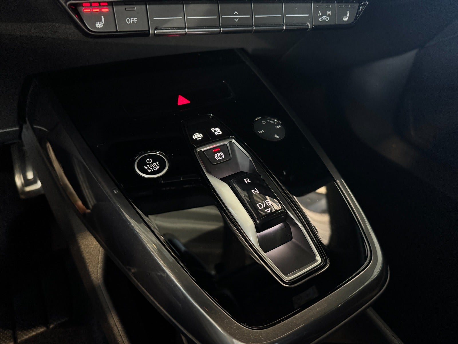 Audi Q4 e-tron 45 S-line Sportback quattro 5d - 13