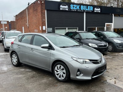 Toyota Auris 1,4 D-4D T3+ Diesel modelår 2013 km 183000 Gråmetal nysynet ABS airbag startspærre serv