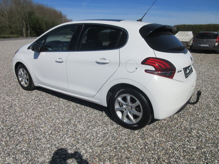 Peugeot 208 BlueHDi 100 Desire Sky