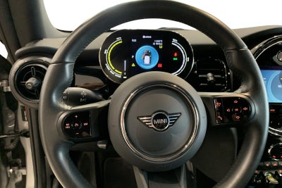 MINI Cooper SE Classic Trim