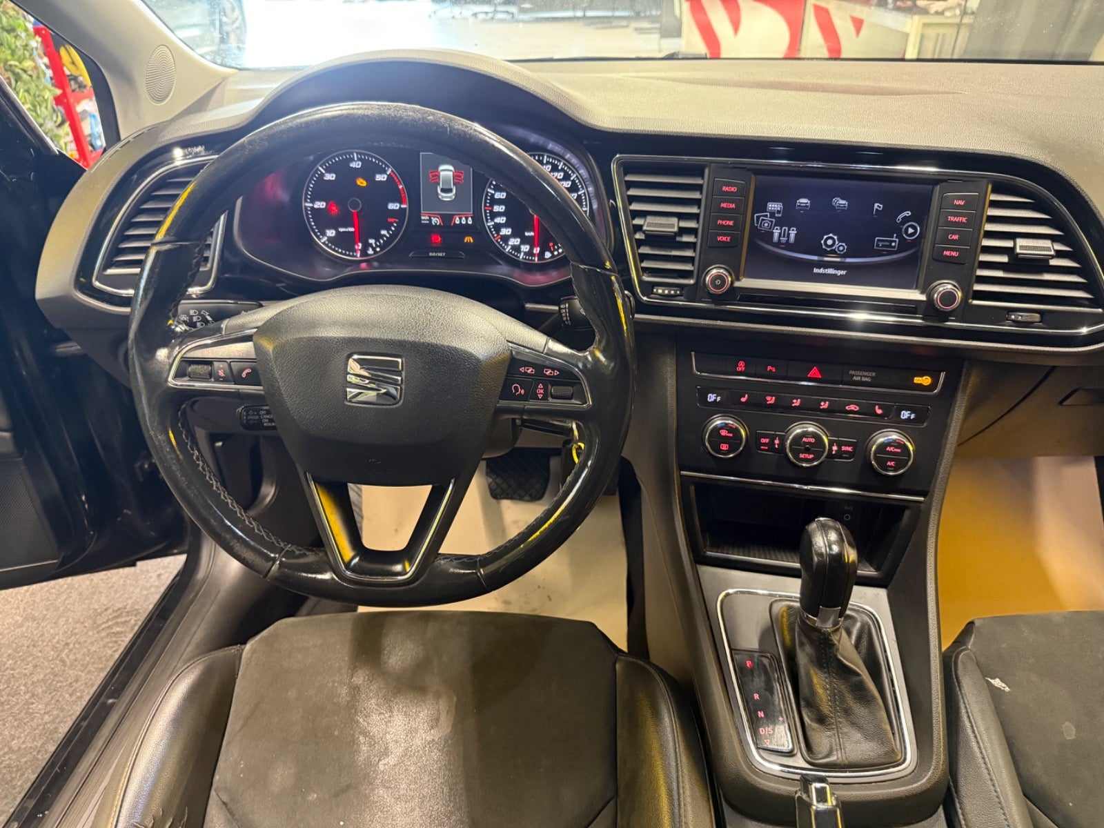 Billede af Seat Leon 1,6 TDi 110 Style ST DSG