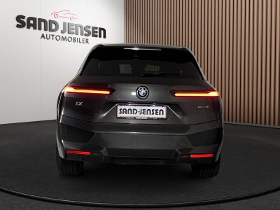 BMW iX xDrive40 Supercharged