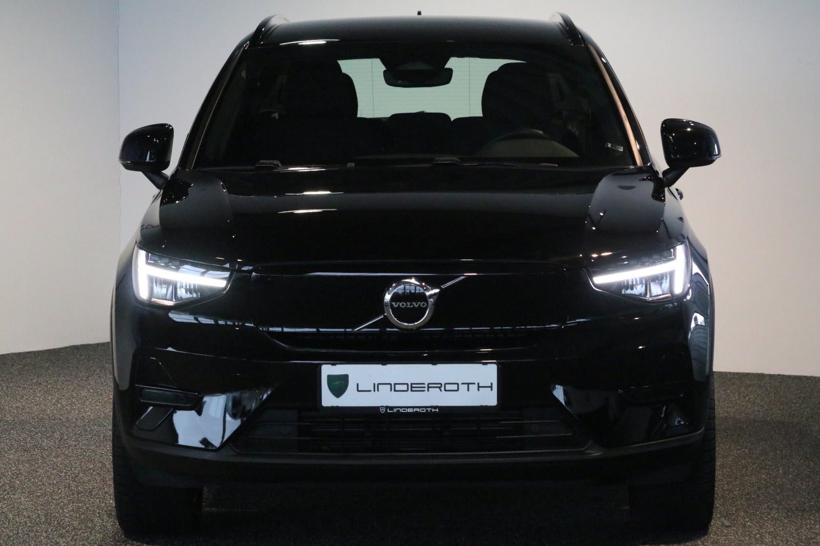 Volvo XC40 P6 ReCharge Plus 5d - 3