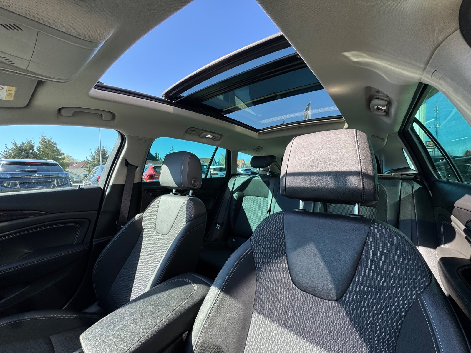 Billede af Opel Insignia 2,0 CDTi 170 Dynamic Best Line Sports Tourer