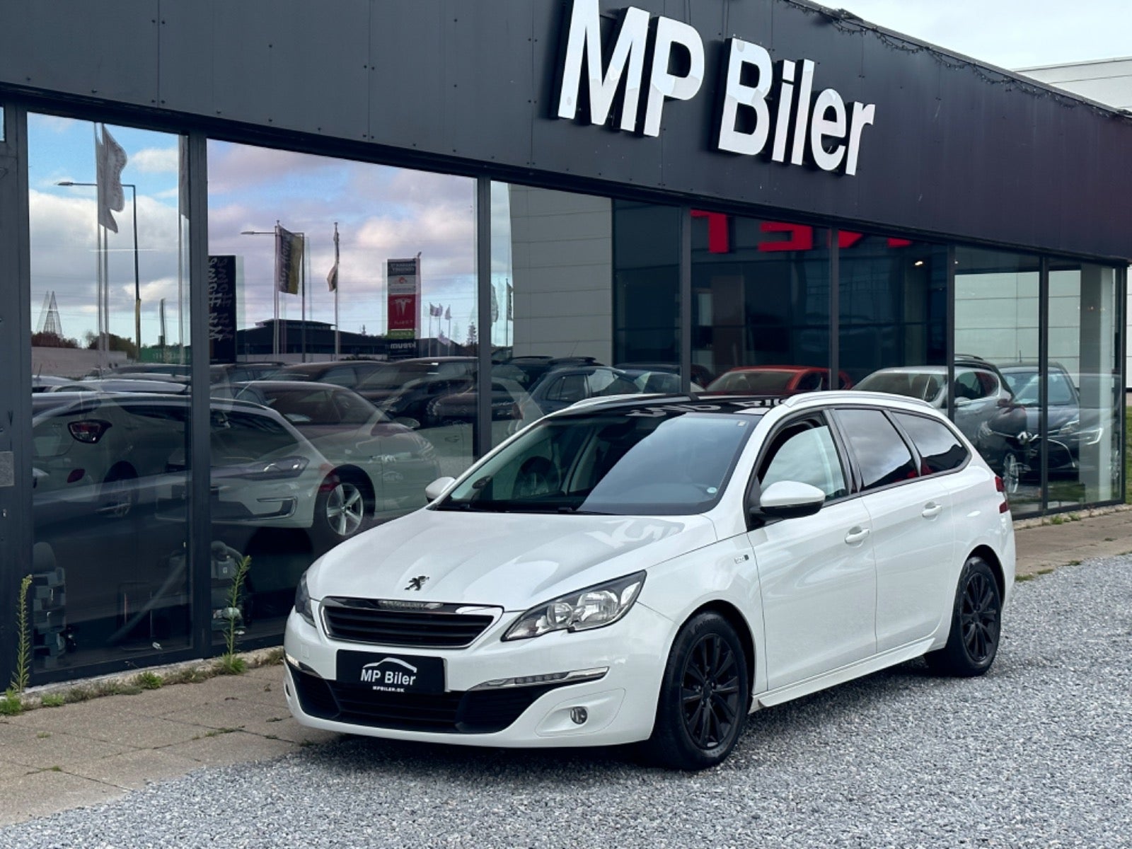 Billede af Peugeot 308 1,6 BlueHDi 120 Desire Sky SW