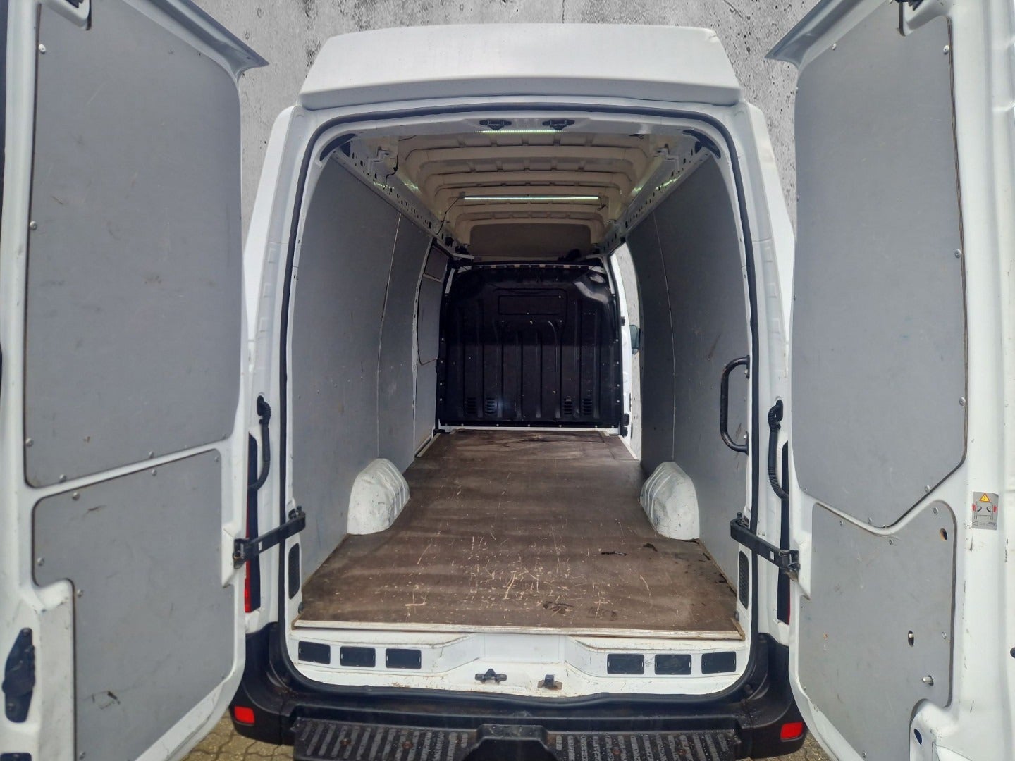 Billede af Renault Master IV T35 2,3 dCi 165 L4H3 Kassevogn RWD