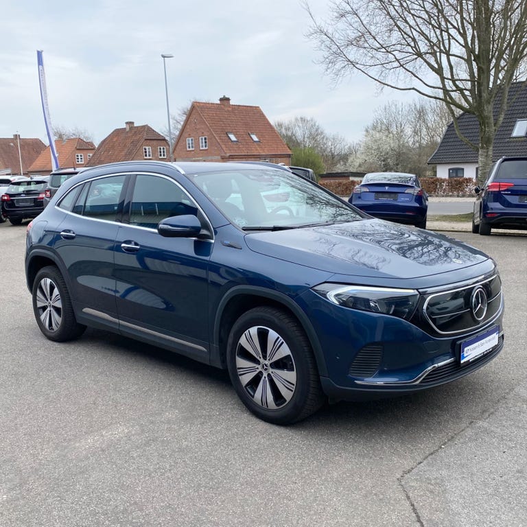 Mercedes EQA250 