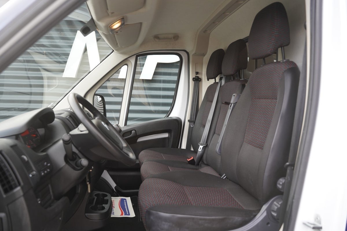 Billede af Citroën Jumper 35+ 2,2 BlueHDi 165 L2H2 FlexLine