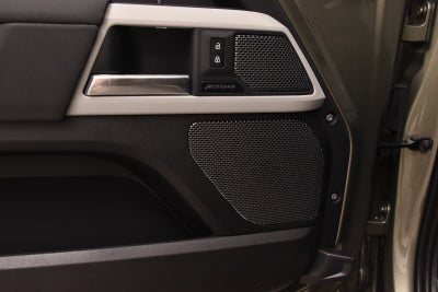 Land Rover Defender 110 D250 Hard Top SE aut. Van