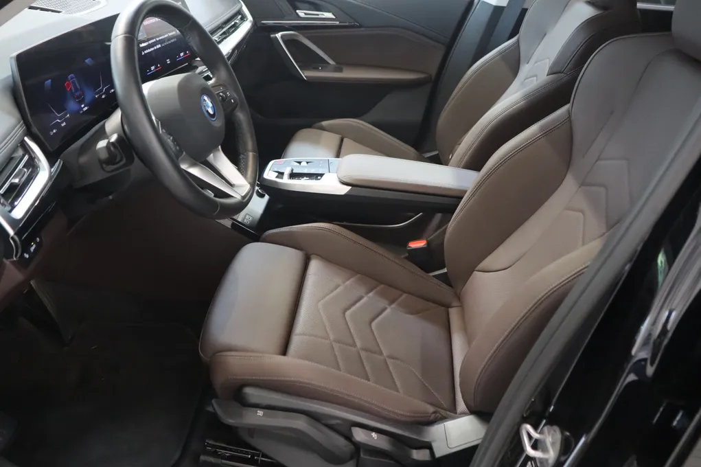 BMW iX1 xDrive30 X-Line