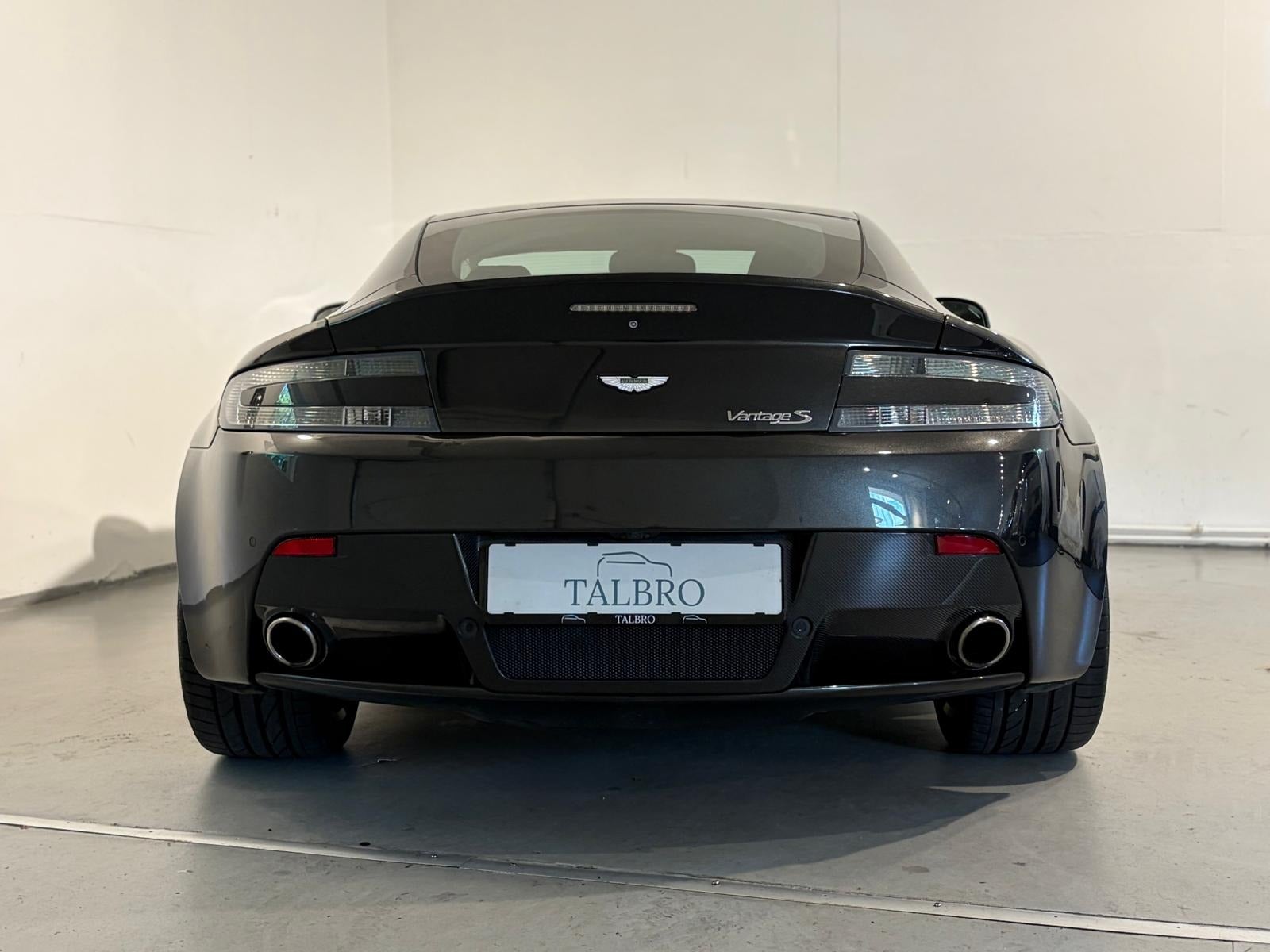 Aston Martin – V8 Vantage S