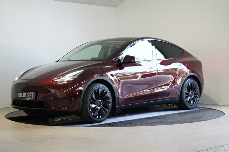 Tesla Model Y RWD