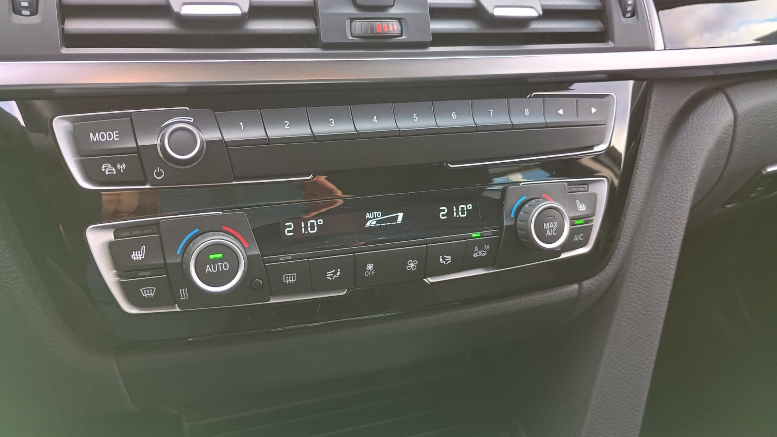 Billede af BMW 320i 2,0 Touring Advantage aut.