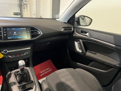 Peugeot 308 BlueHDi 120 Allure Sky SW