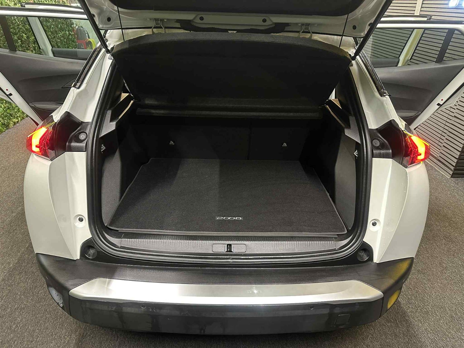 Billede af Peugeot e-2008 50 GT Line Electric