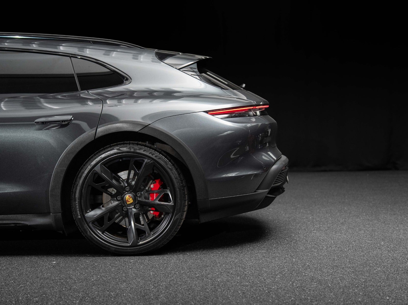 Gallery image 4 of 18