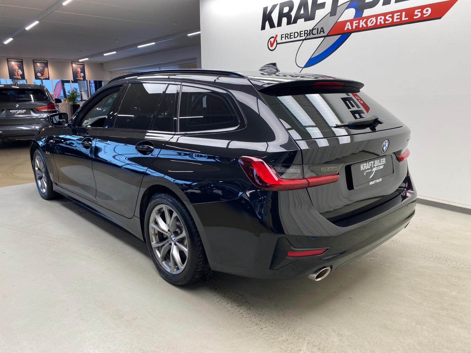 Billede af BMW 330e 2,0 Touring Sport Line aut.