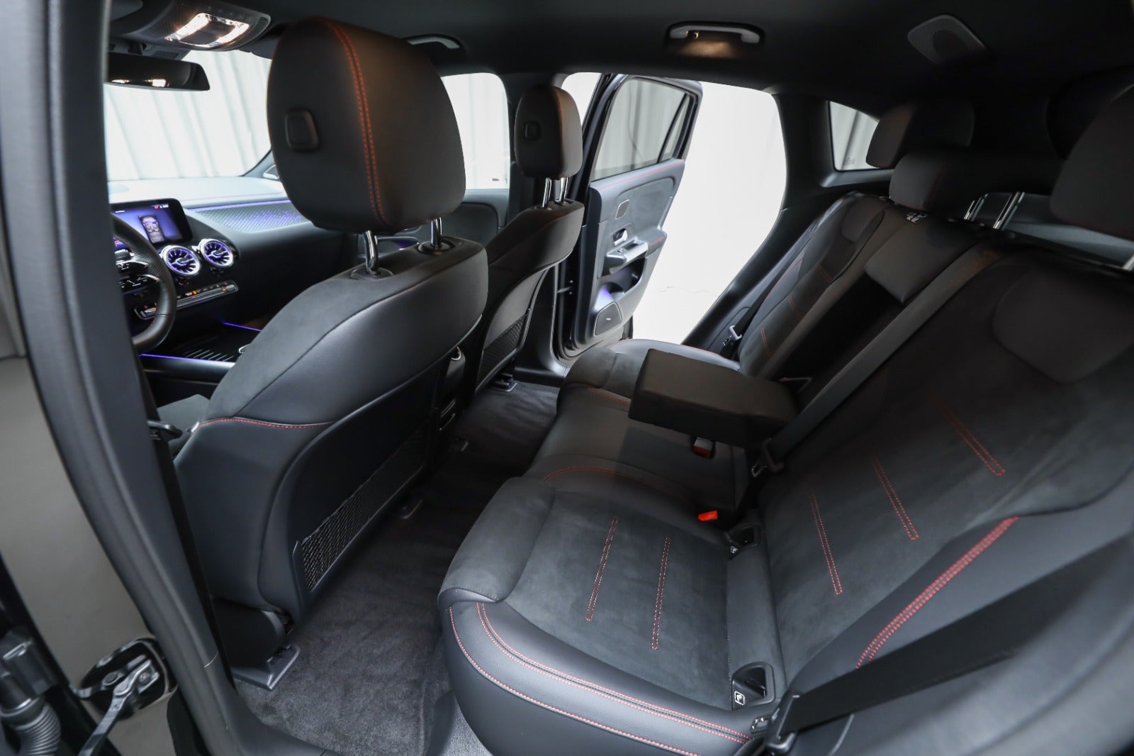 Mercedes-Benz EQA 250+ (5/8)