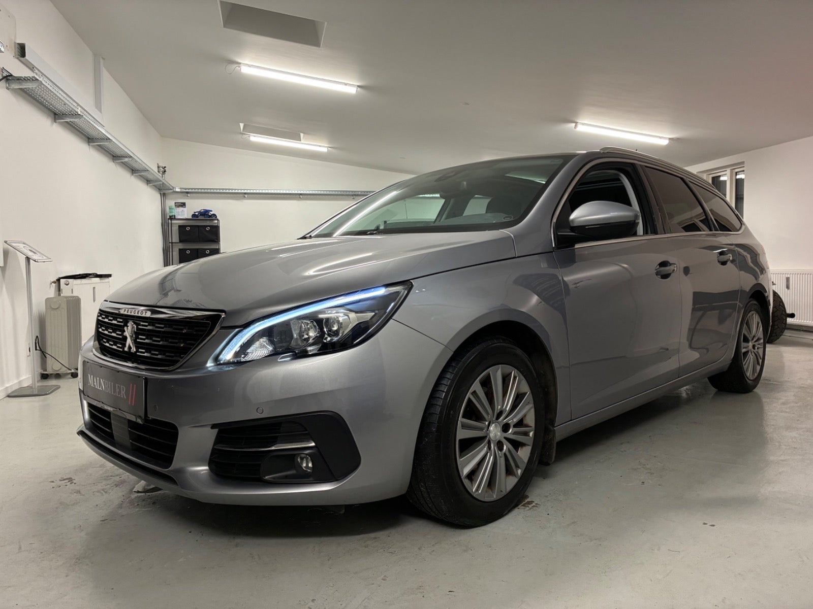 Billede af Peugeot 308 1,2 PureTech 130 Allure SW EAT8