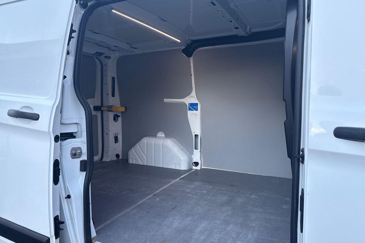 Billede af Ford Transit Custom 300L 2,0 TDCi 130 Active
