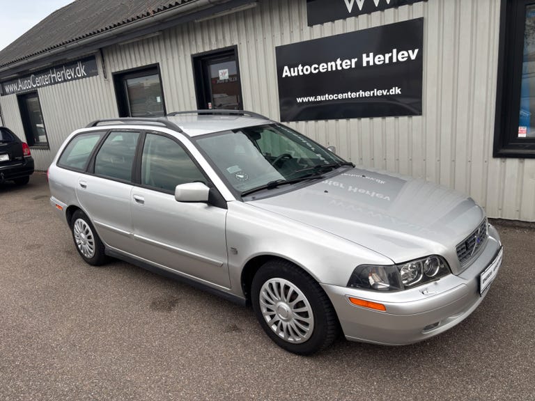 Volvo V40 