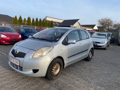 Toyota Yaris 1,3 Sol 5d