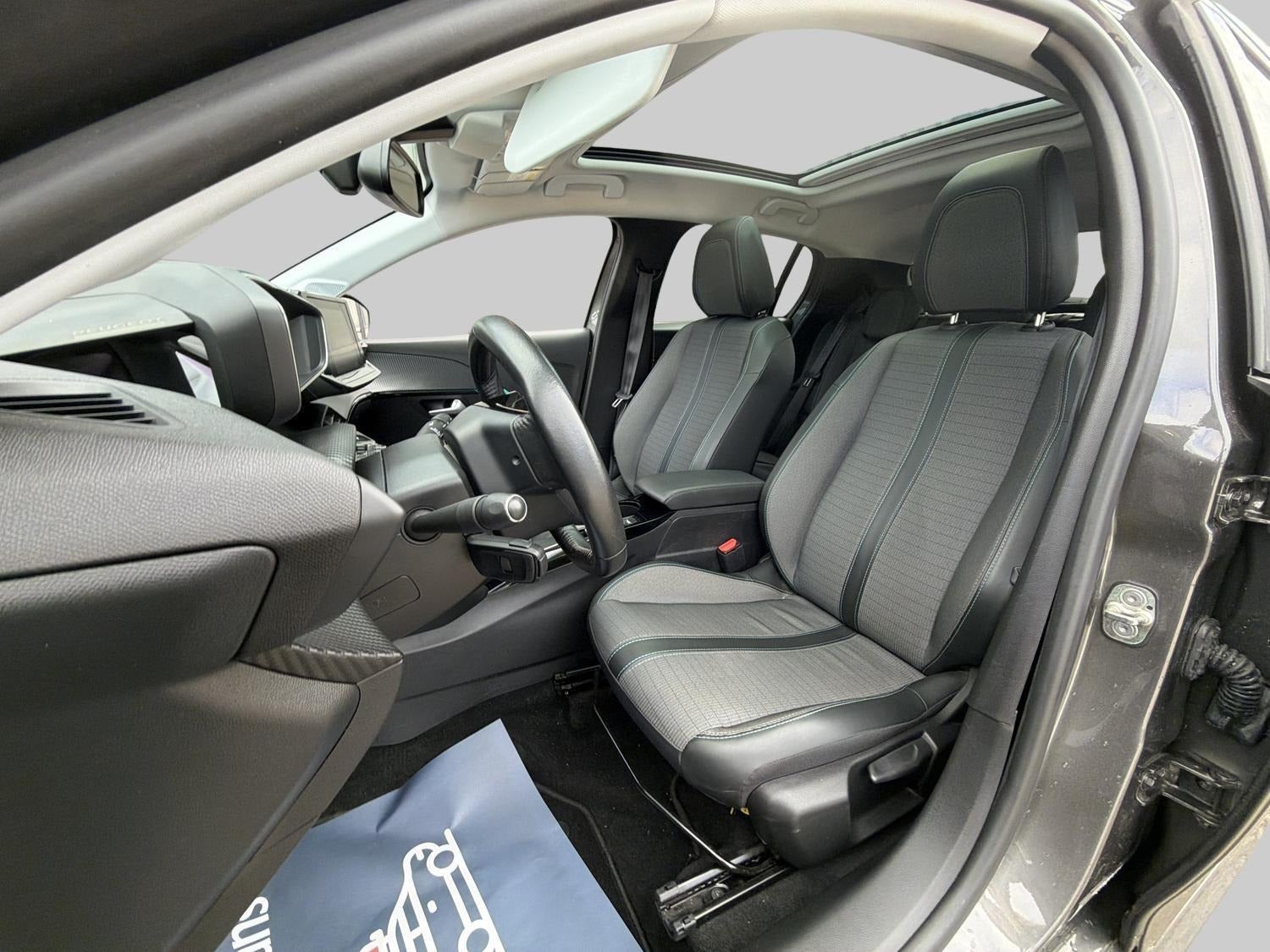 Billede af Peugeot 208 1,2 PureTech 100 Allure Sky