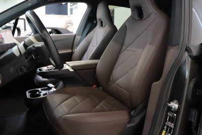 BMW iX xDrive40 Fully Charged
