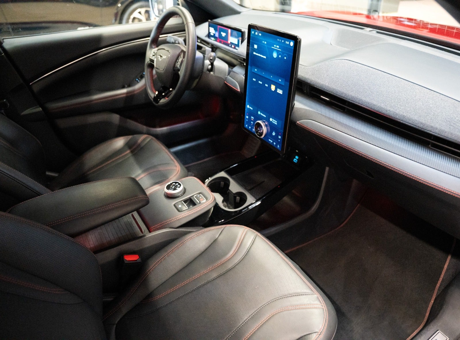 Billede af Ford Mustang Mach-E 70 Premium Standard Range AWD