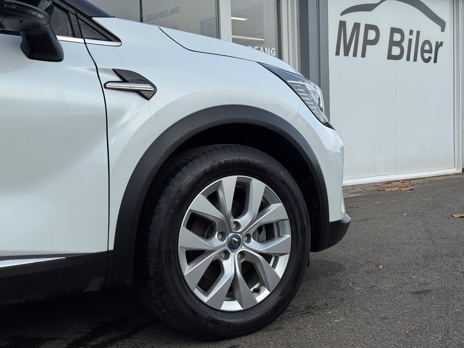 Billede af Renault Captur 1,6 E-Tech Intens