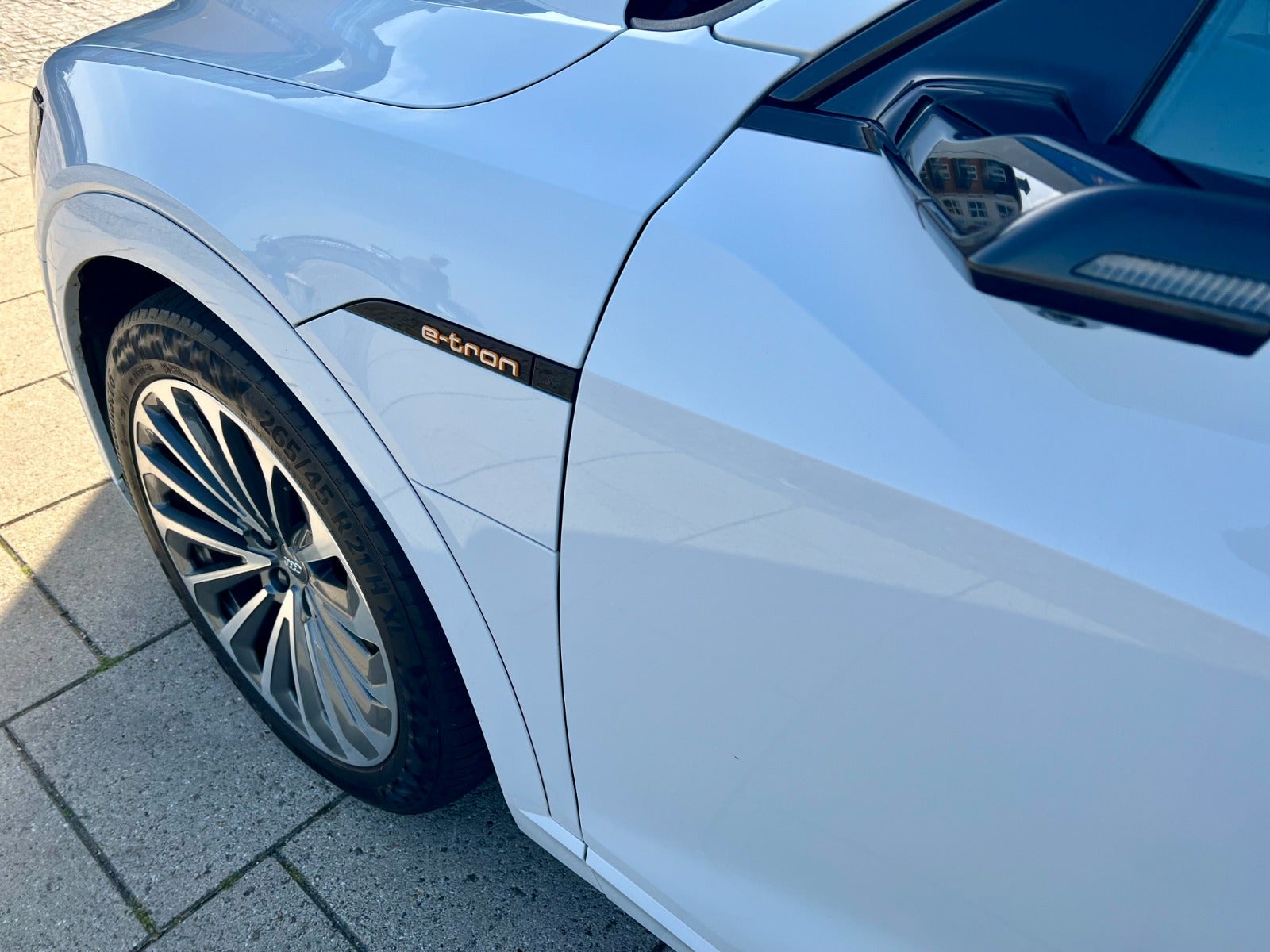 Billede af Audi e-tron 50 S-line quattro