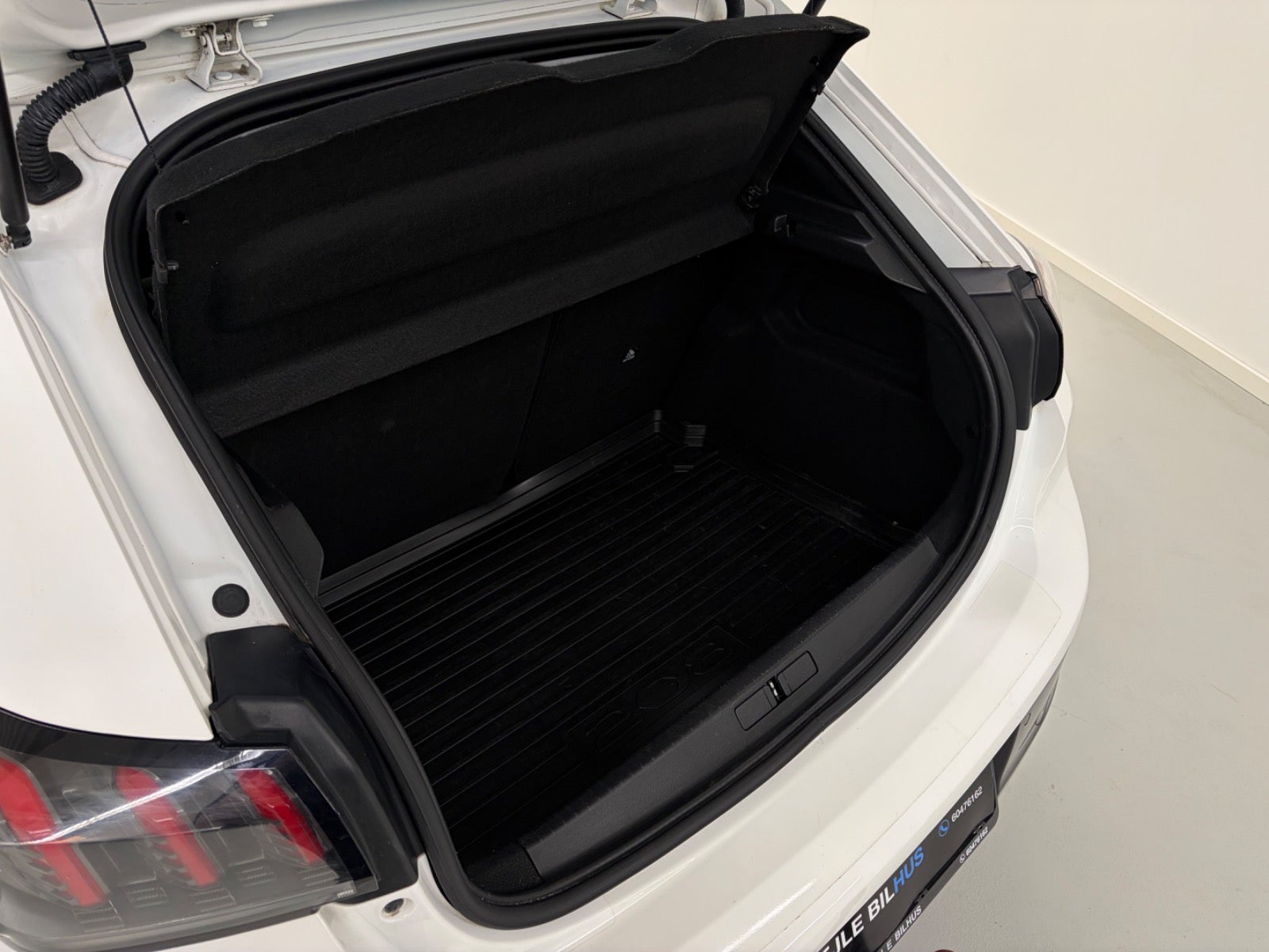 Billede af Peugeot 208 1,5 BlueHDi 100 Allure Sky