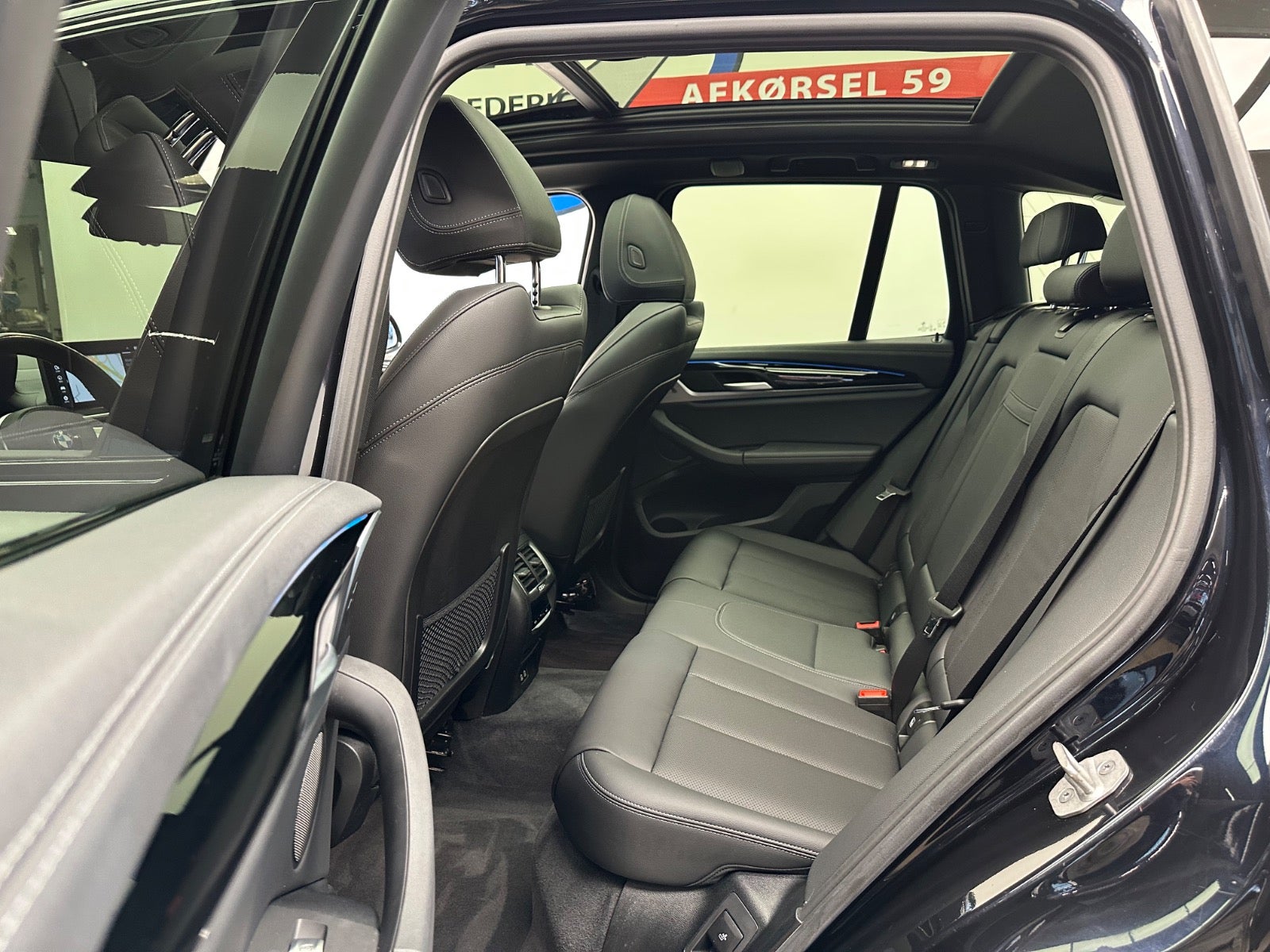 Billede af BMW iX3  Charged M-Sport