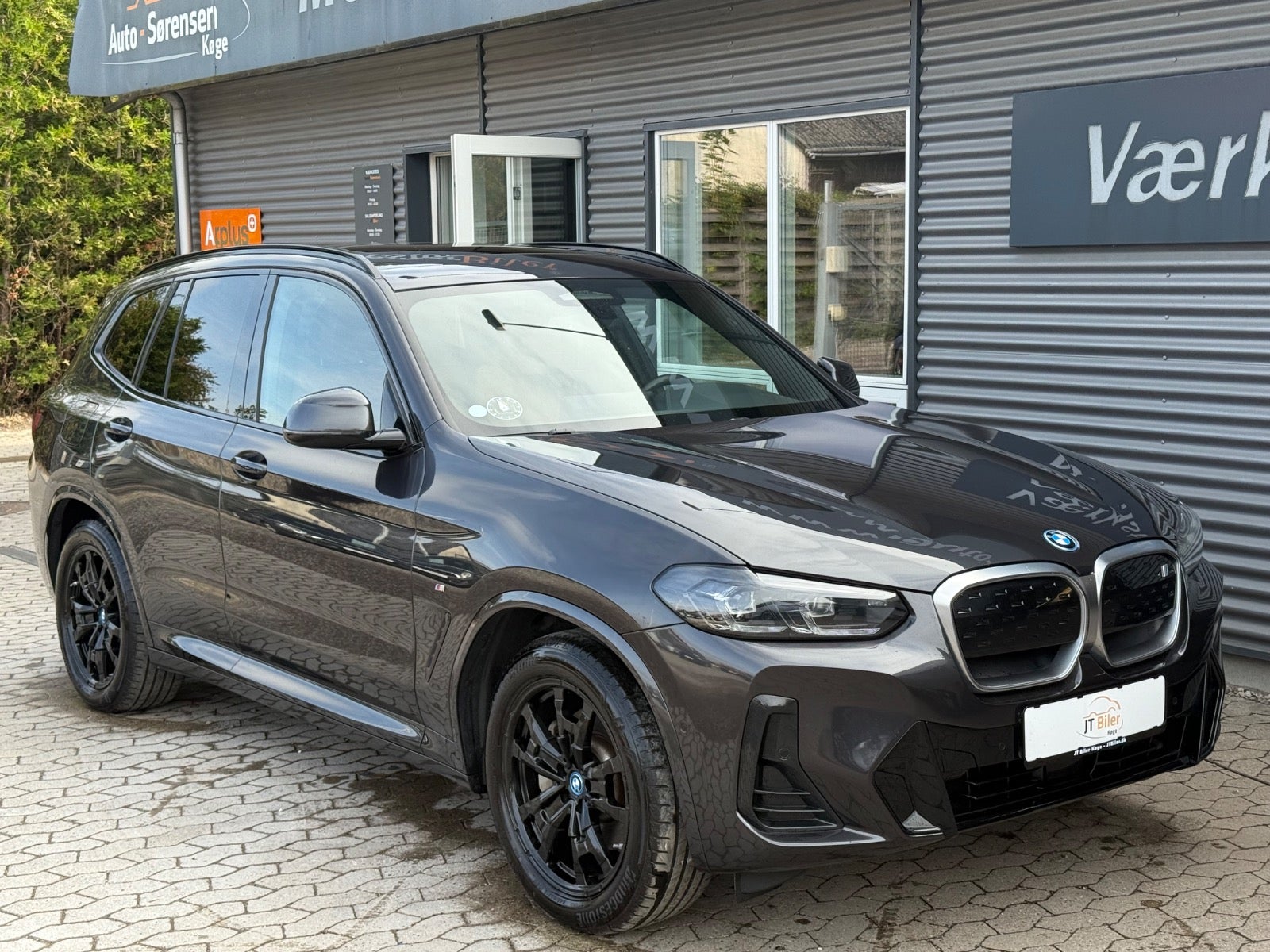 BMW iX3 Charged M-Sport