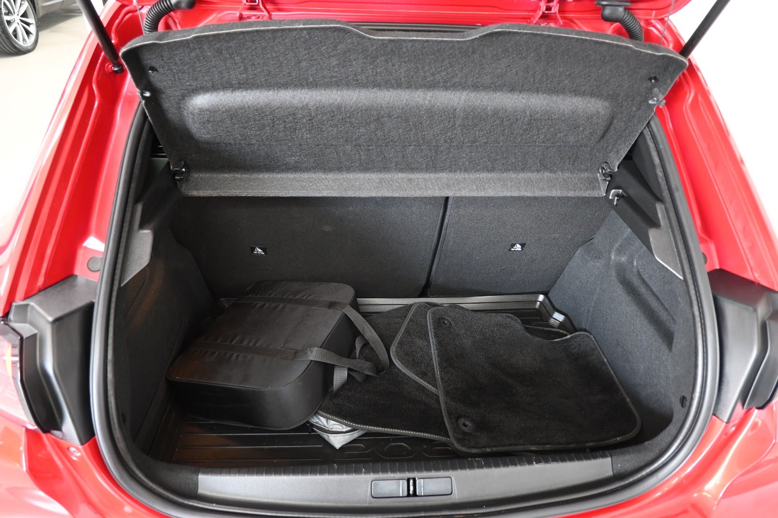 Peugeot e-208 GT Pack