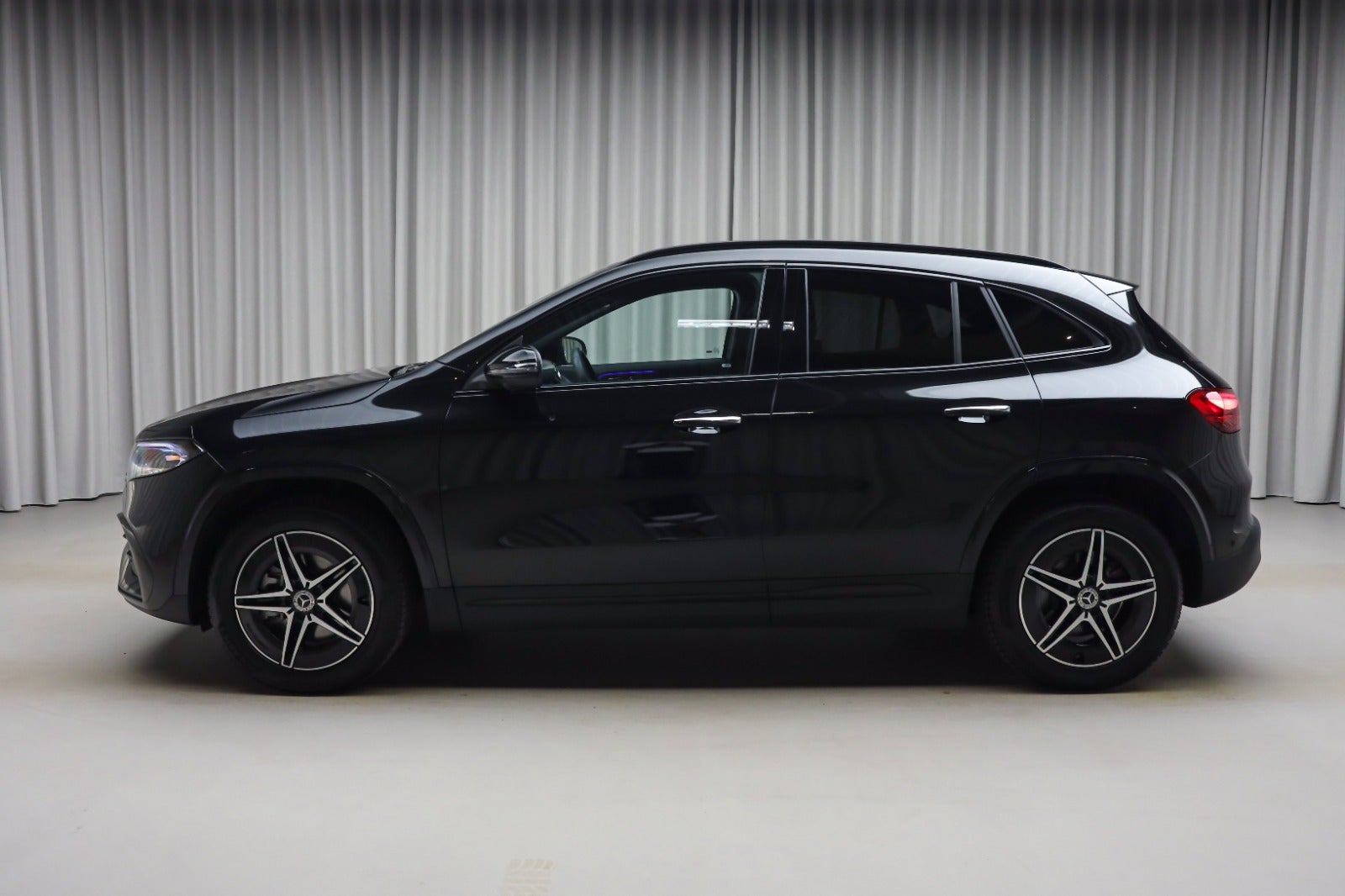 Mercedes-Benz EQA 250+ (6/8)