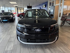 Ford Explorer Select Extended Range