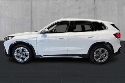 BMW iX1 xDrive30 X-Line - 1