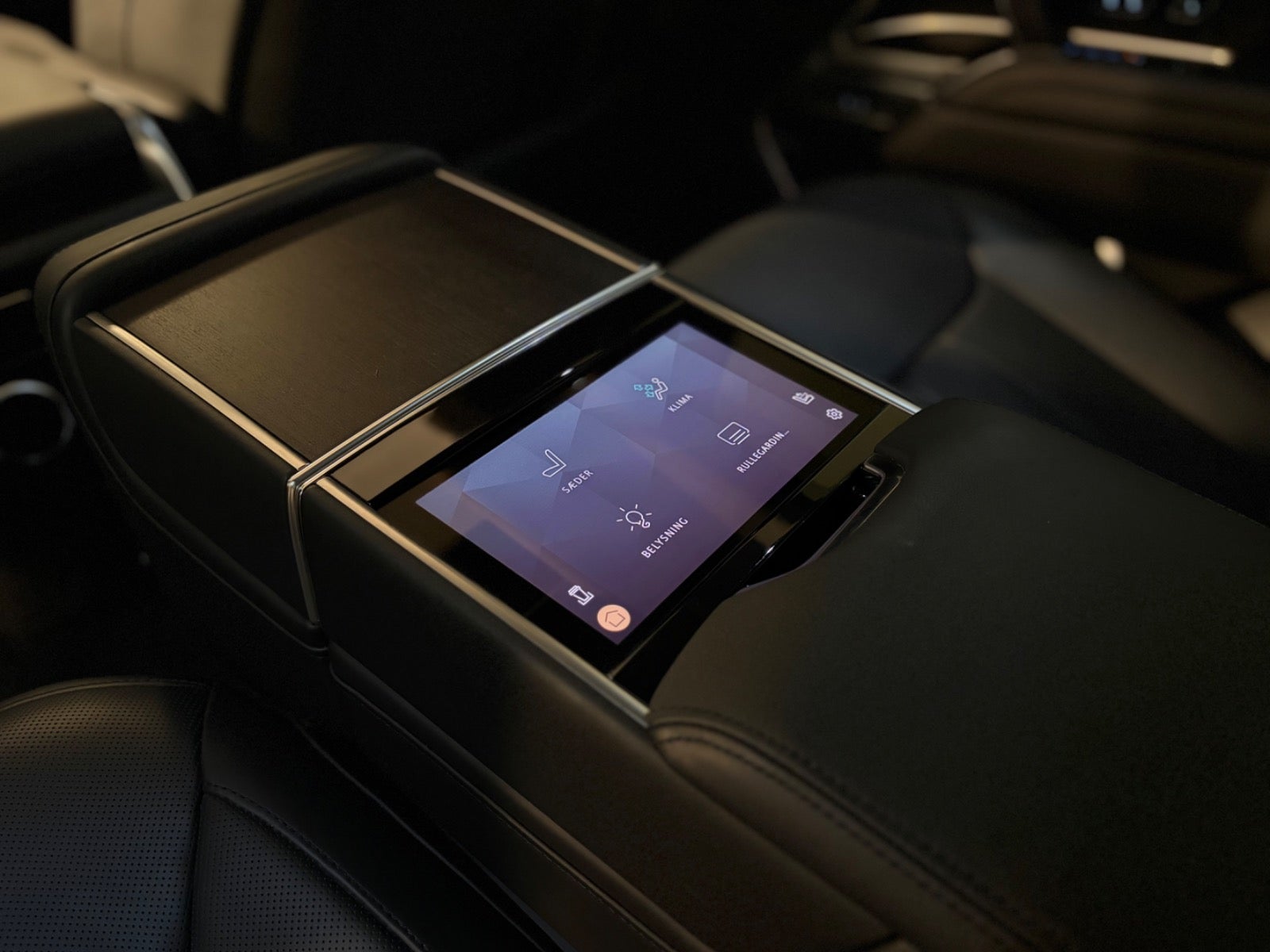 Land Rover – Range Rover